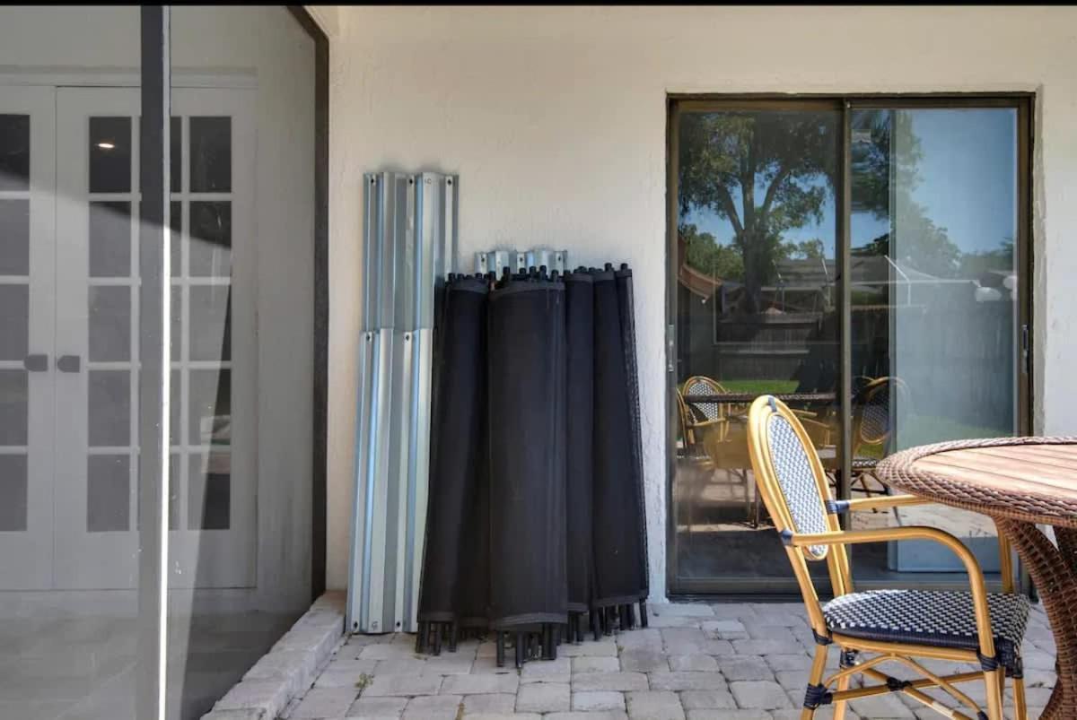 Heated Pool, Pet Friendly,Dunedin Beach Gem パームハーバー エクステリア 写真