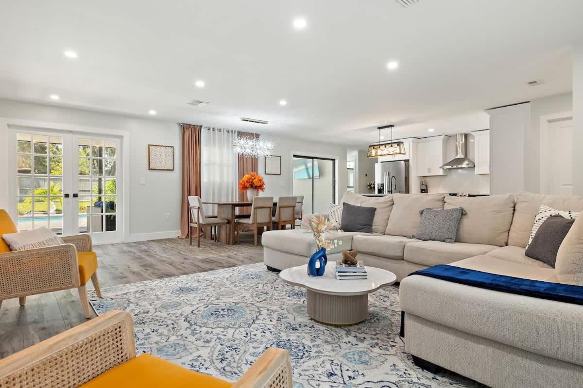 Heated Pool, Pet Friendly,Dunedin Beach Gem パームハーバー エクステリア 写真