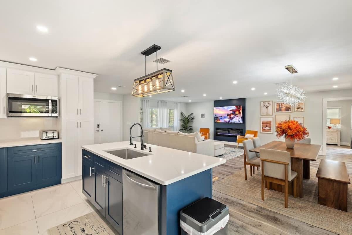 Heated Pool, Pet Friendly,Dunedin Beach Gem パームハーバー エクステリア 写真