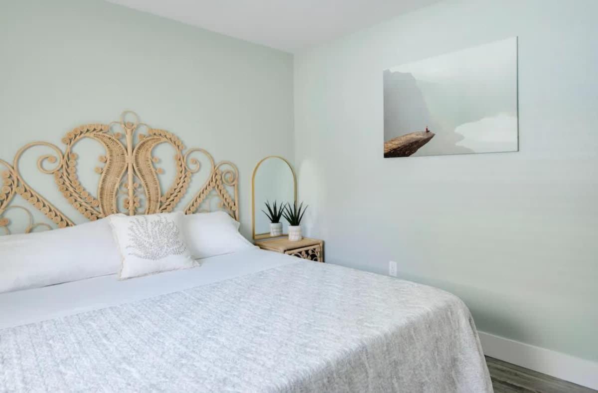 Heated Pool, Pet Friendly,Dunedin Beach Gem パームハーバー エクステリア 写真